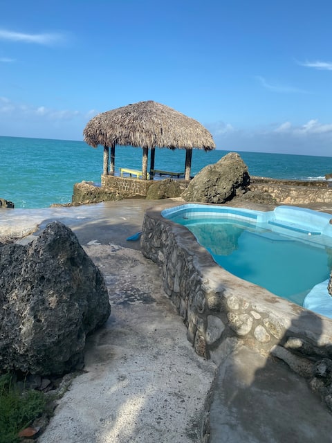 Private Cottage, Vacation Villa on the Sea