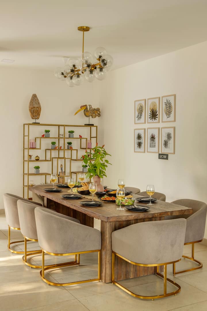 Dining area image 3