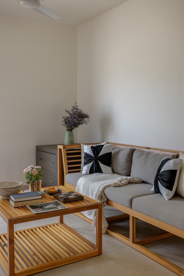 Living room image 4