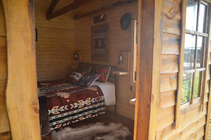 Prairie Cabin & Farmstay In The Hills Of Donegal - County Donegal, Ireland