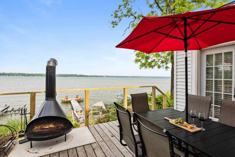 LakeFRONT, 2 Updated Homes, Wine Trl, Docks, kayak