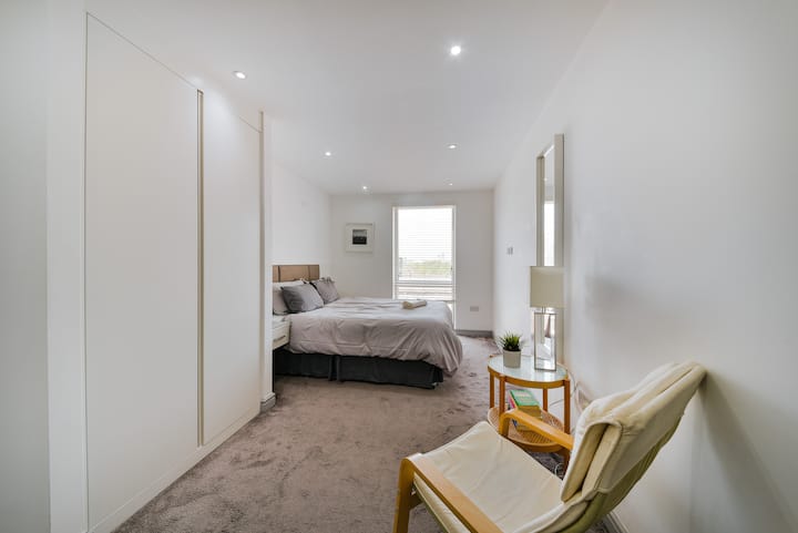 En- Suite Room In Canning Town - Stratford