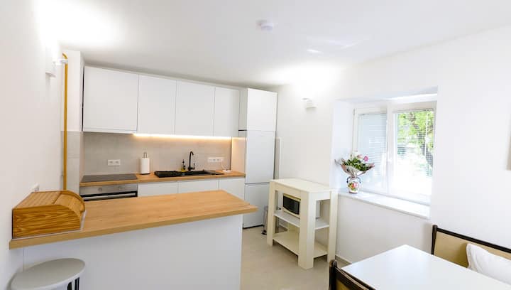 Simple Apartment Near City Center - Sarajevo