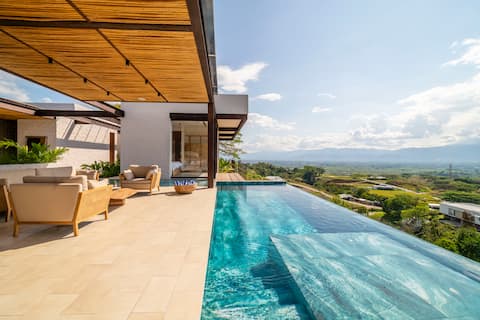 Wabi Sabi Casablanca 14 pax, swimming pool and jacuzzi.