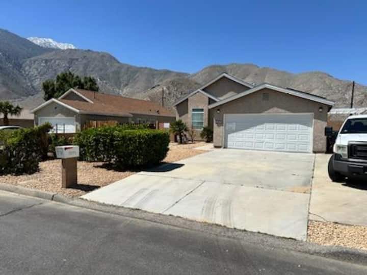 Beautiful 3 Bedroom Home. - Desert Hot Springs, CA