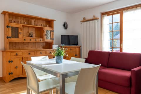 Presolana Vacation Home with Garage, WiFi and Garden