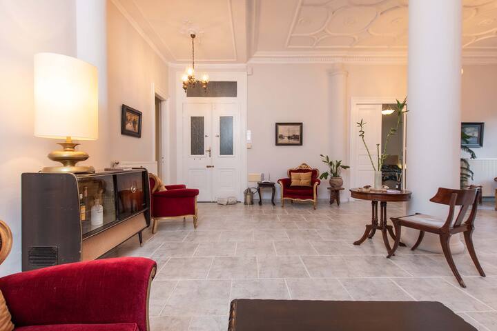 Acheiropoietos Apartment gallery image 2