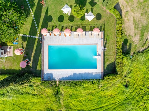 Popular Airbnb listing: Casa Renai - holidays with friends in San Gimignano in San Gimignano
