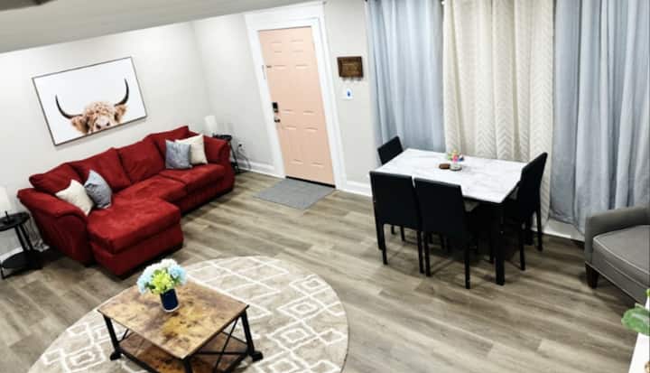 The "Farmhouse": Spacious, Moo-tiful Haven By Rva! - Richmond, VA