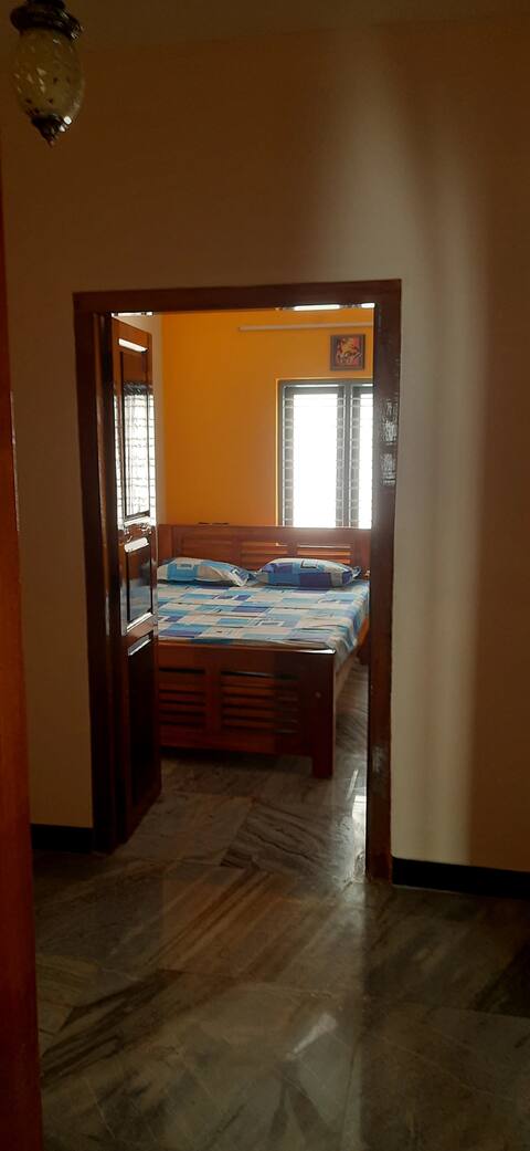 Orange Homestay - Near BigTemple Thanjavur
