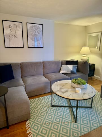 North End 3BR Condo – Spacious, Central Location