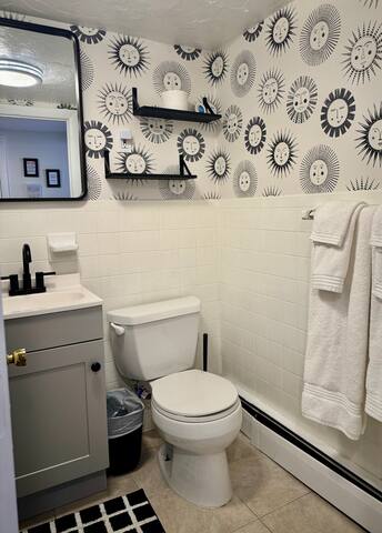 North End 3BR Condo – Spacious, Central Location gallery image 5