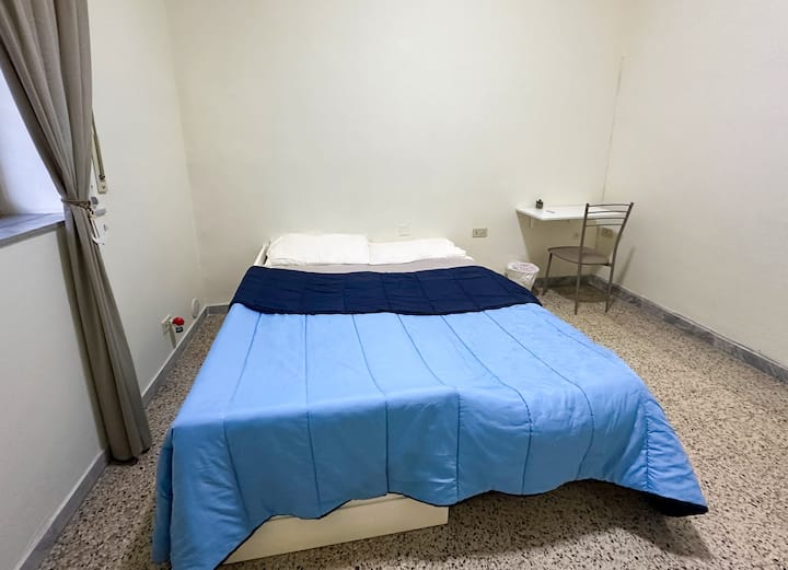 חדר שלישי ל -5 או 6 אורחים