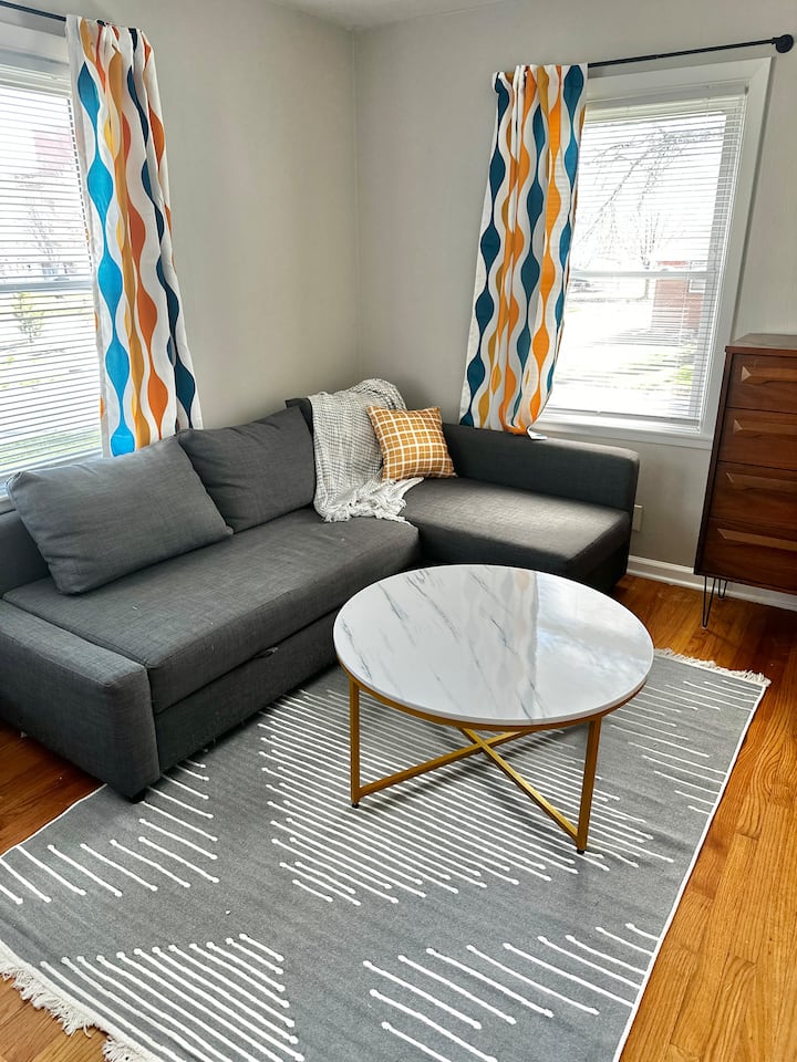 Vintage Vibes Villa Entire Home W/kitchen, Laundry - Lincoln, NE