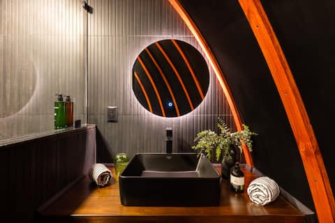 Unicorn Dome: Direct Riverfront: Truly Magical !