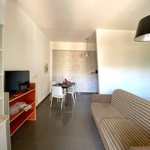 Top Airbnb: Lalym Donnanna Apartment! Quiet studio apartment in Corigliano Rossano