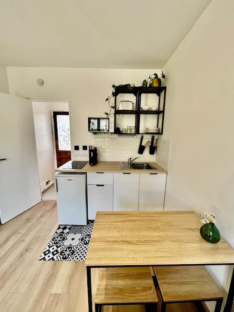Annonce Airbnb populaire: Cozy and independent studio à Alfortville