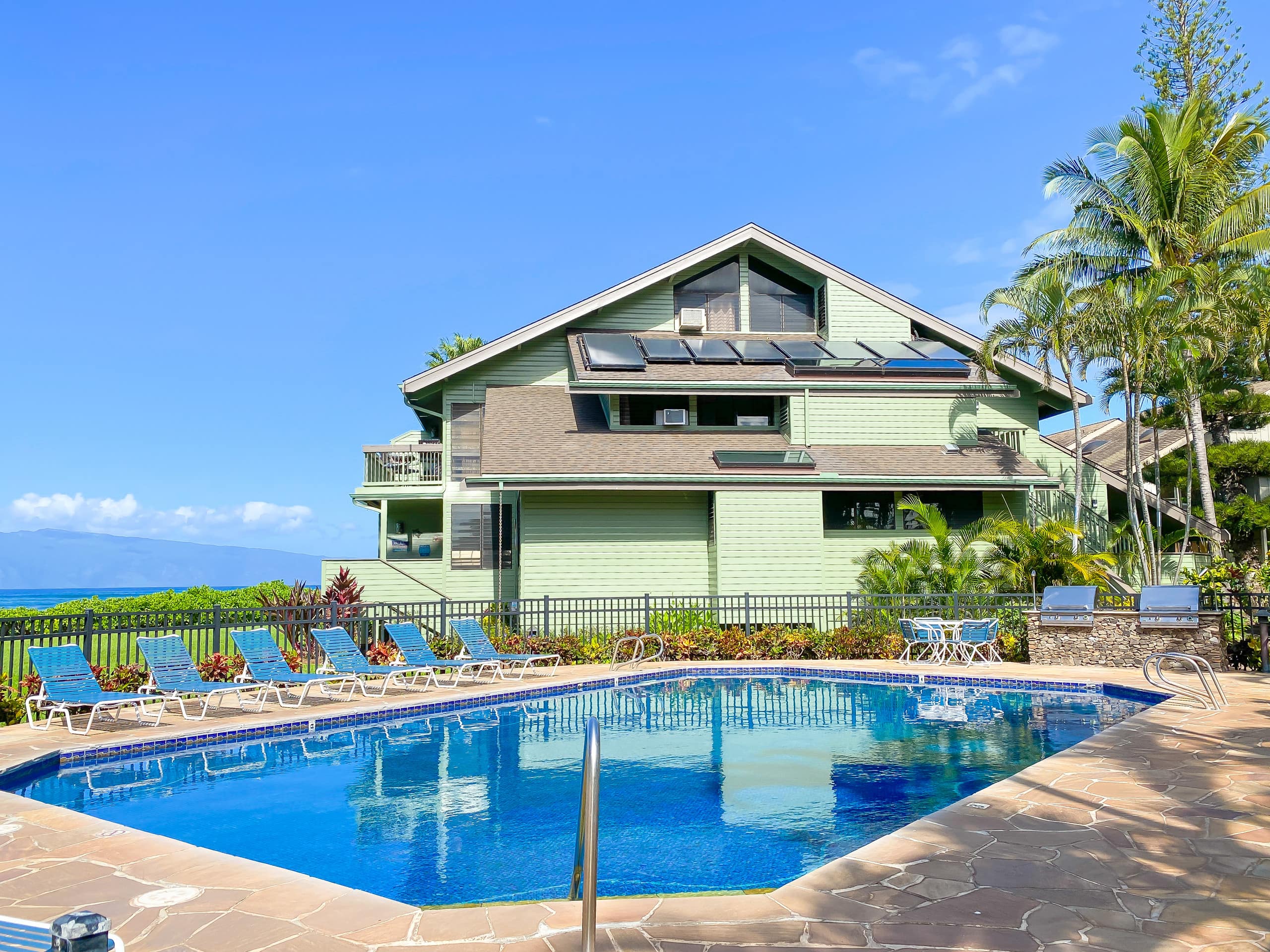 Home in Lahaina · ★5.0 · 3 bedrooms · 6 beds · 3 baths - Image 24