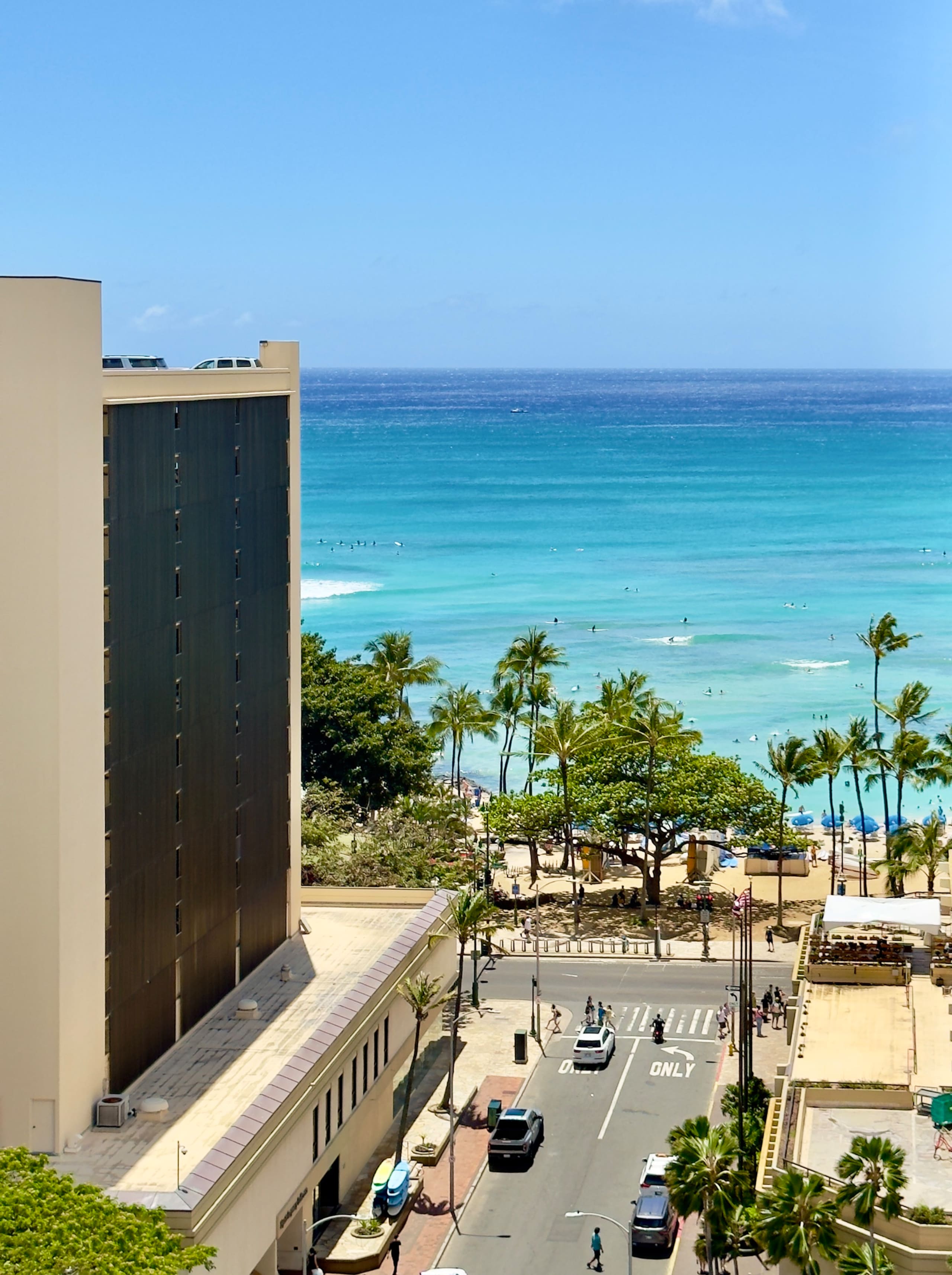 Condo in Honolulu · ★4.98 · 1 bedroom · 2 beds · 1 shared bath - Image 5