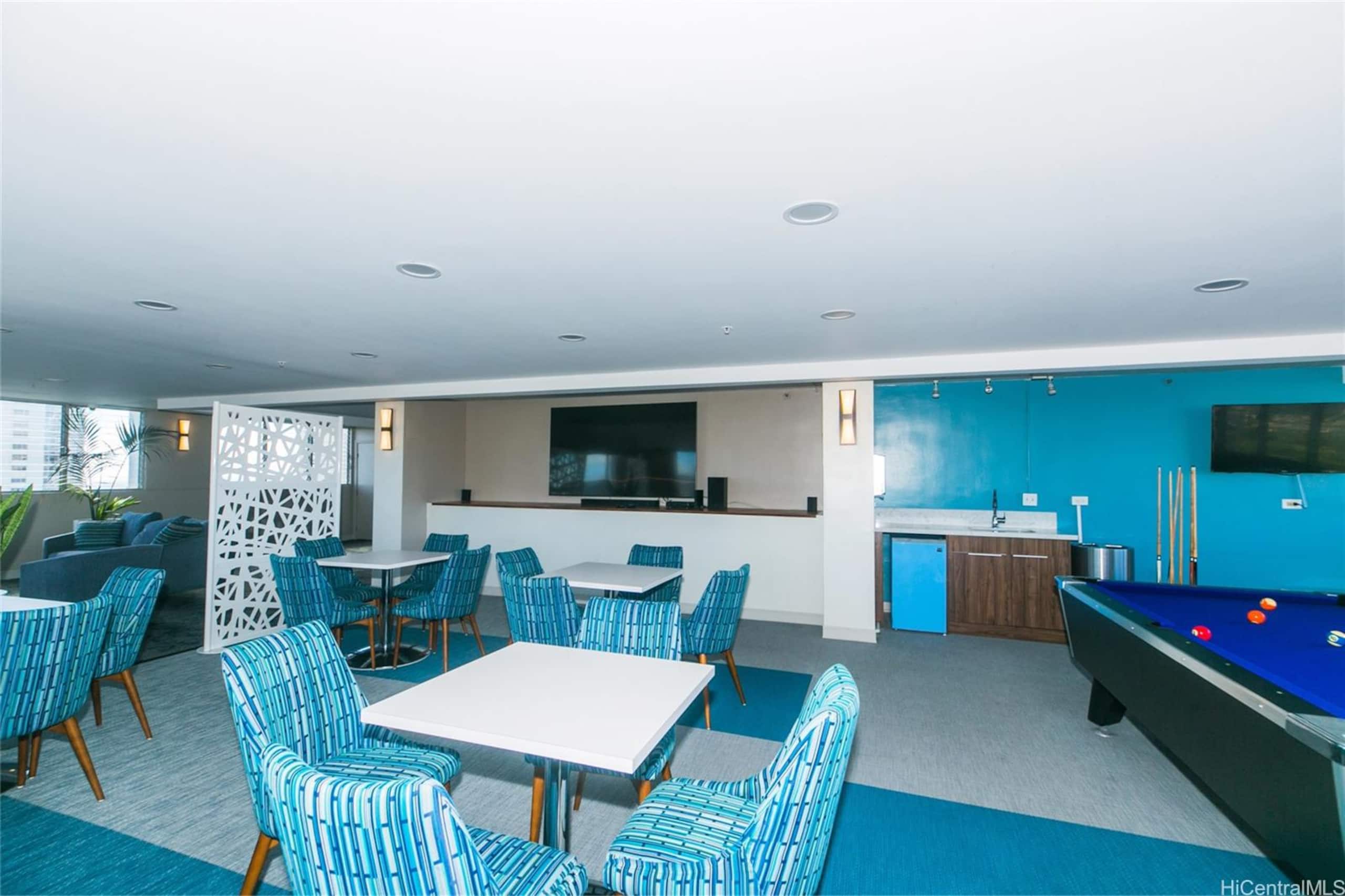 Condo in Honolulu · ★4.98 · 1 bedroom · 2 beds · 1 shared bath - Image 46