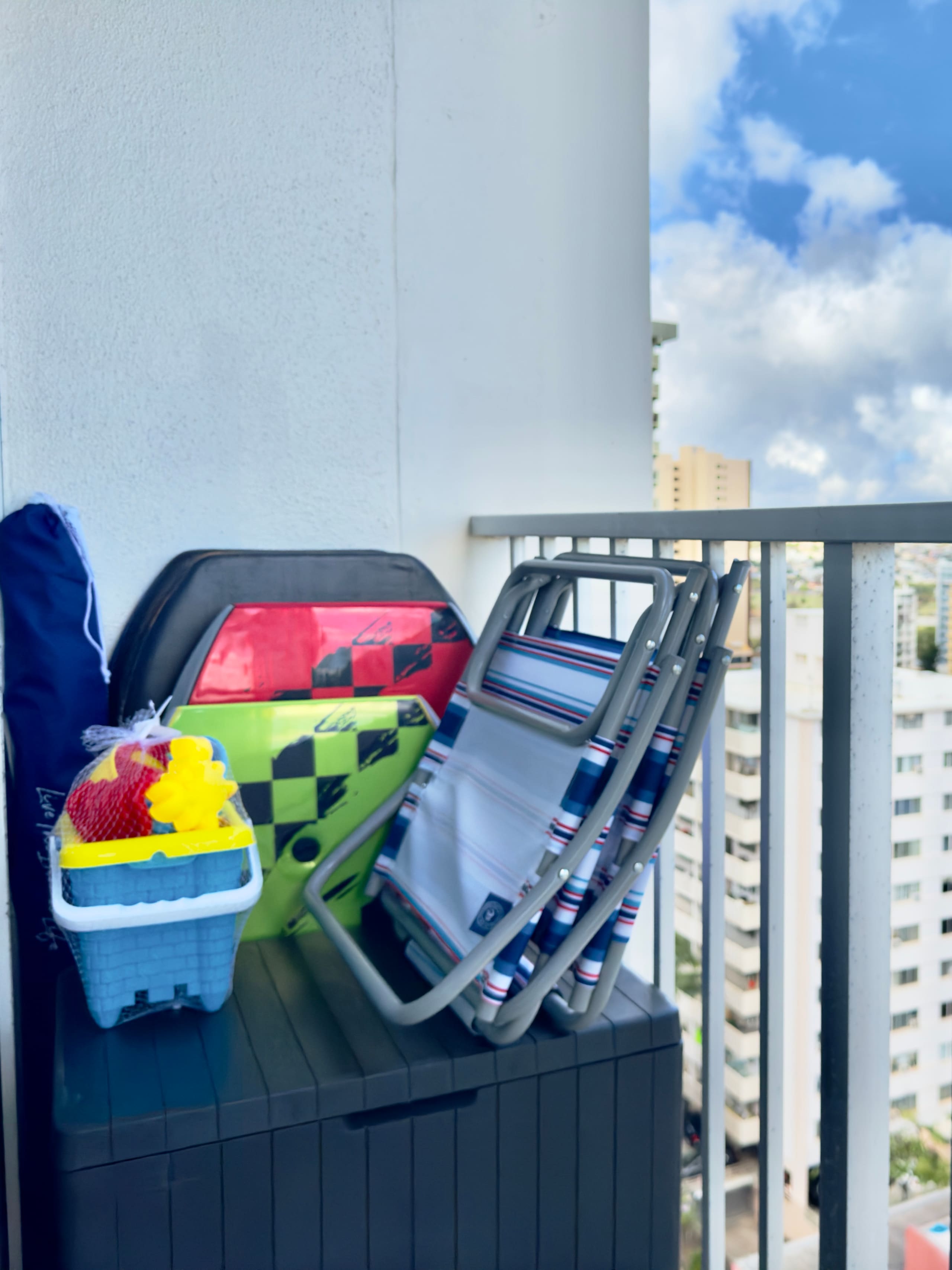 Condo in Honolulu · ★4.98 · 1 bedroom · 2 beds · 1 shared bath - Image 38