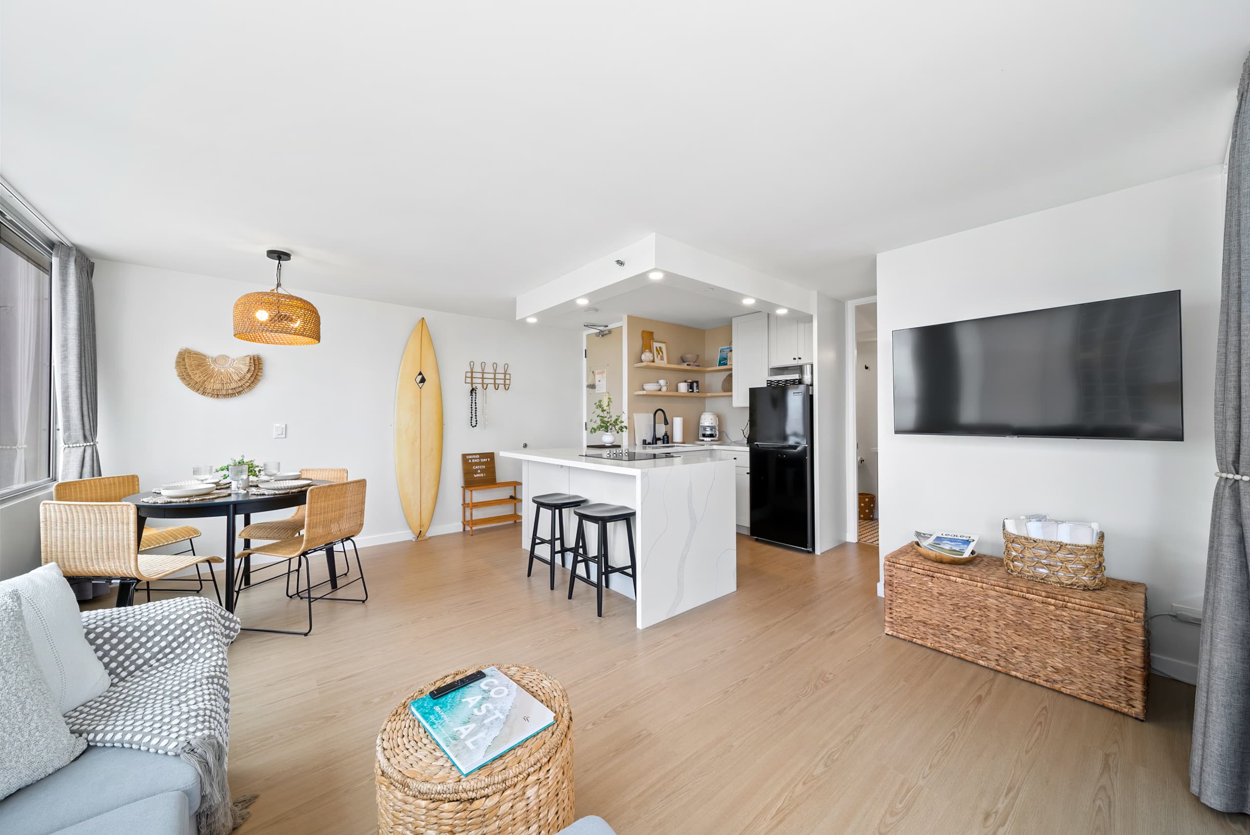 Condo in Honolulu · ★4.98 · 1 bedroom · 2 beds · 1 shared bath - Image 6