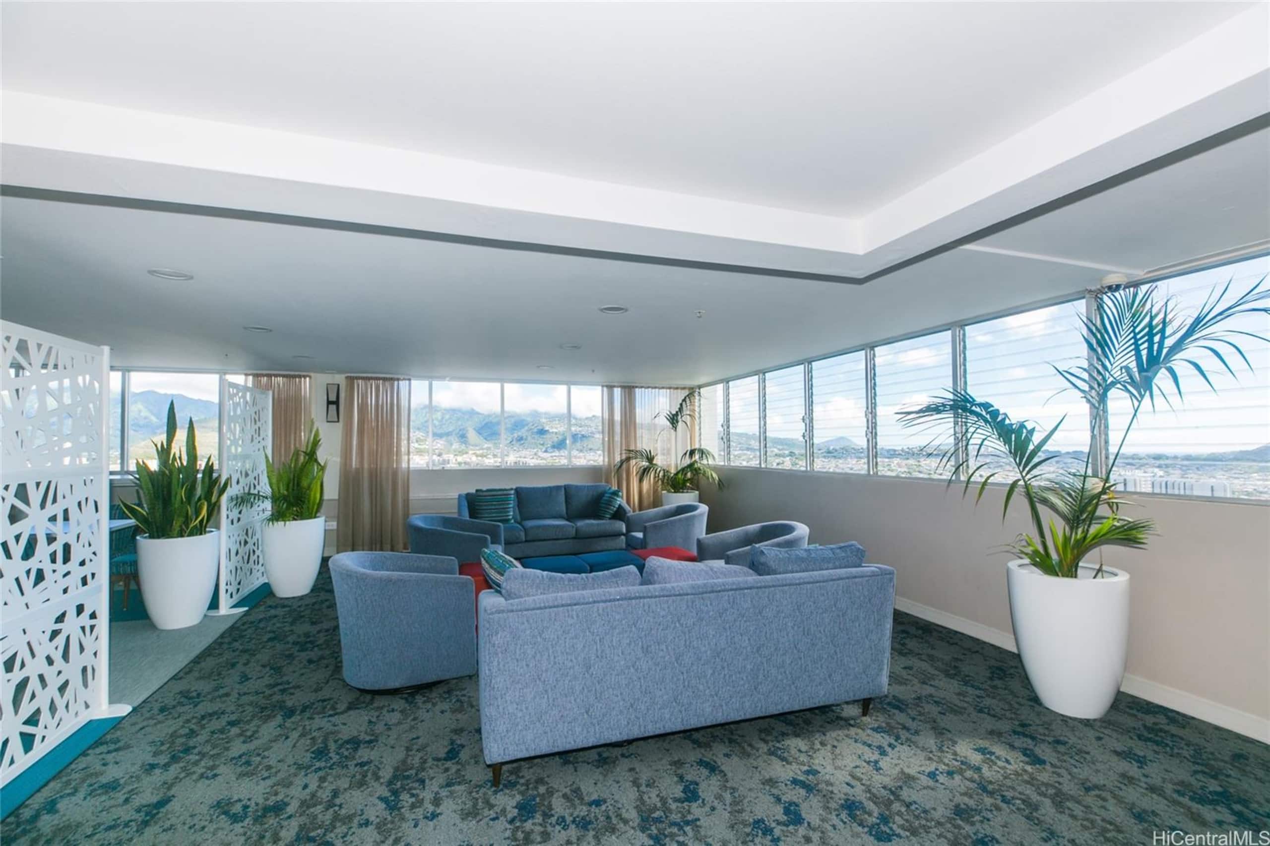 Condo in Honolulu · ★4.98 · 1 bedroom · 2 beds · 1 shared bath - Image 47