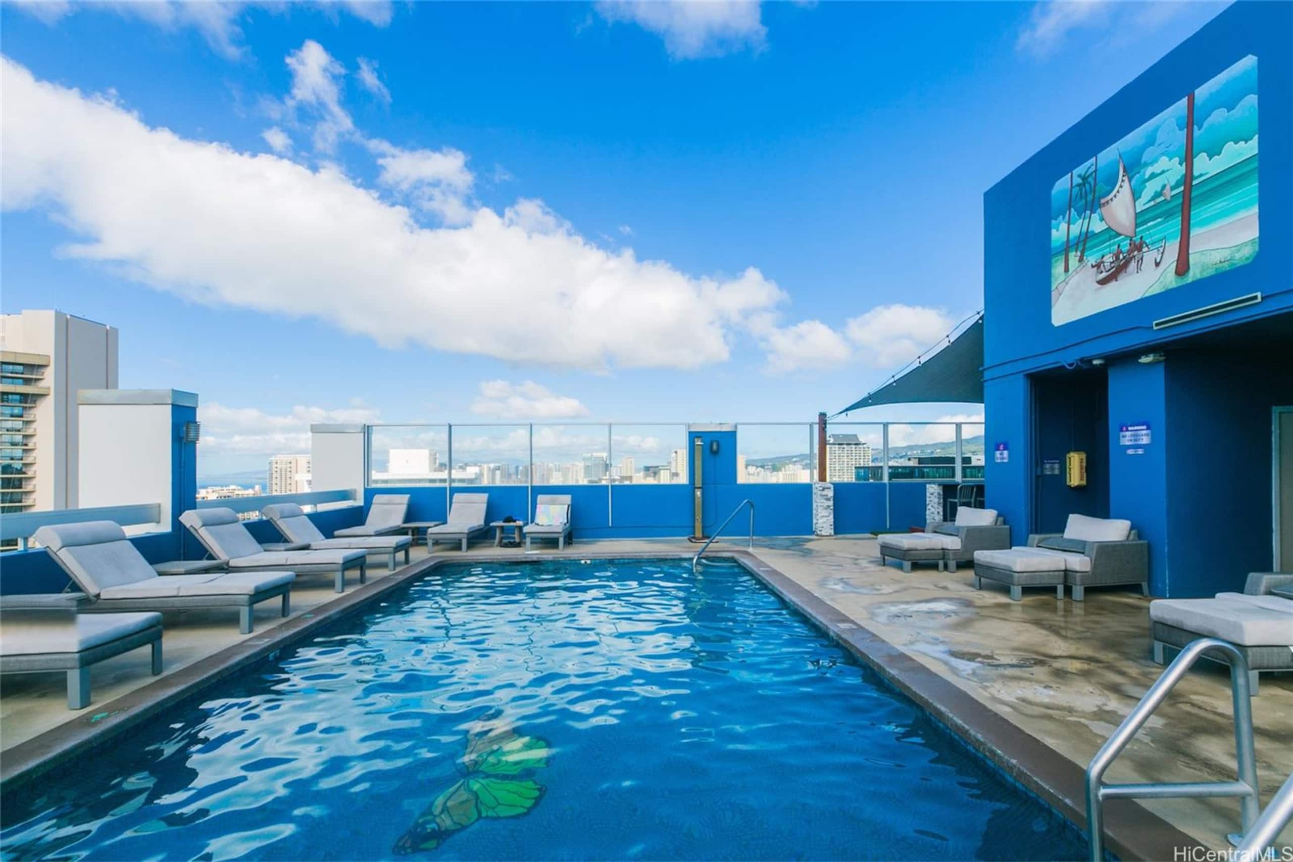 Condo in Honolulu · ★4.98 · 1 bedroom · 2 beds · 1 shared bath - Image 41