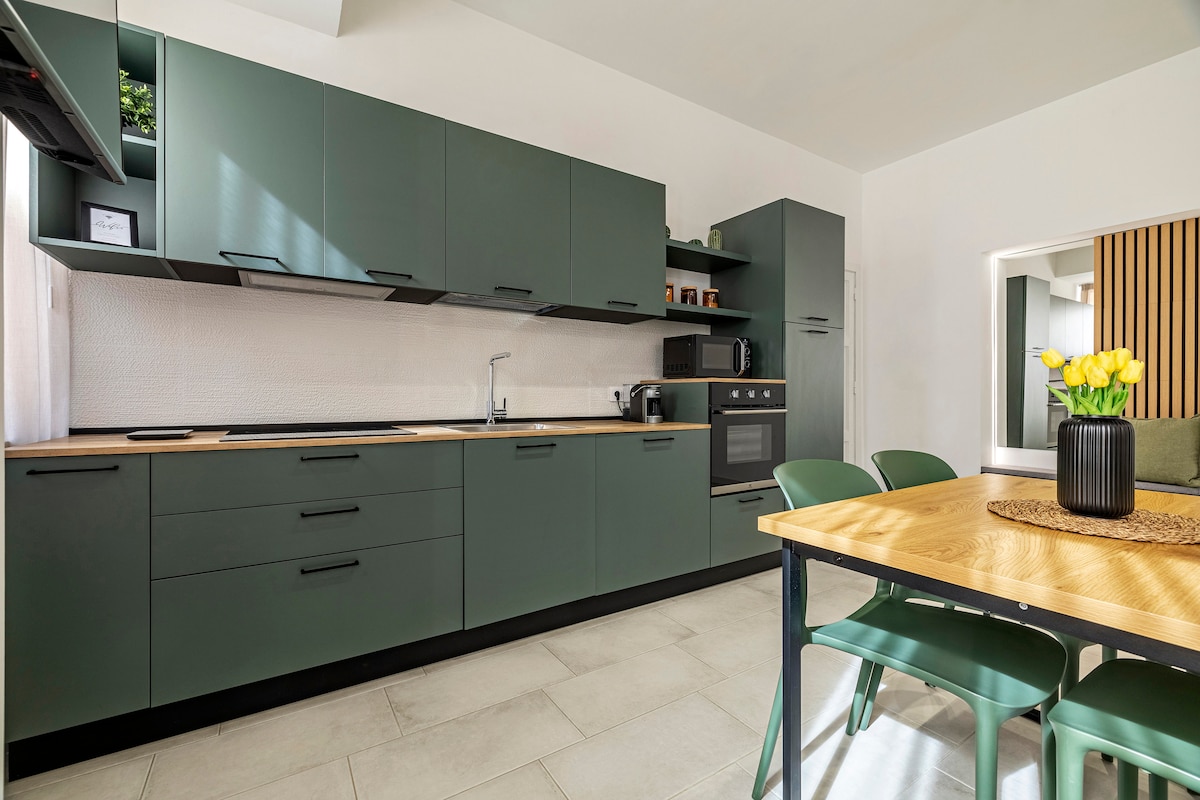 Top Airbnb: [Two Apartments - Sage] • With private parking a Trapani