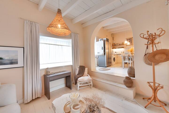 Tranquil 2 Bed Bo Kaap Villa gallery image 3