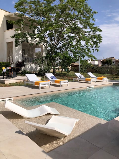 Villa Luxury with private pool&bbq