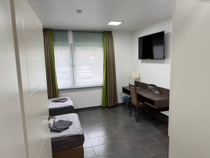Schlafzimmer 2