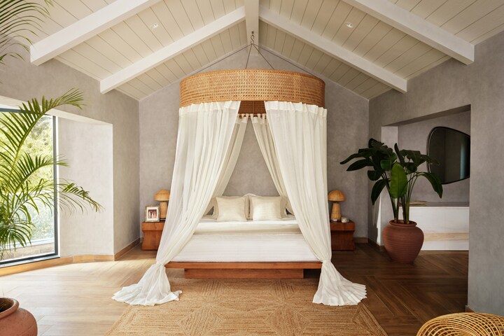 Sleep in my four-poster bed.  I know you'll love the crisp white sheets and cozy canopy. 