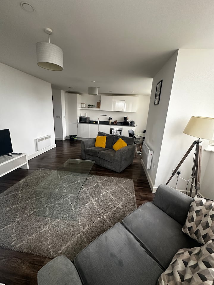 Modern 2 Bedroom Apartment 4 Guests - Birmingham