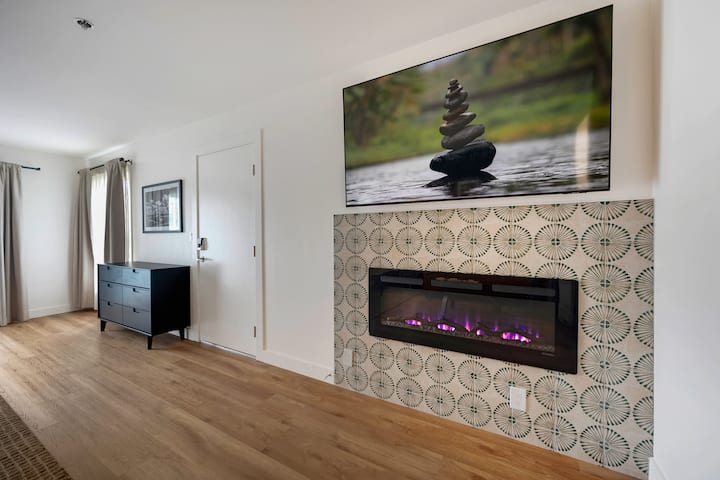 Bodega Bay King Room | Sonoma Coast Stay - Bodega Bay, CA