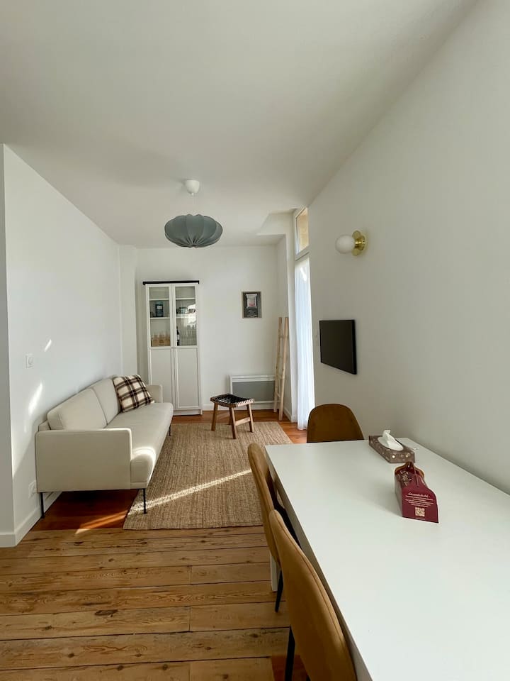 Appartement Cosy Avec Terrasse Au Cœur De Bordeaux - Bordeaux