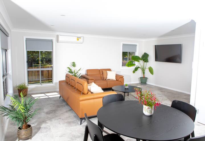 Stylish 2 Bedroom Apartment In Uralla - Uralla