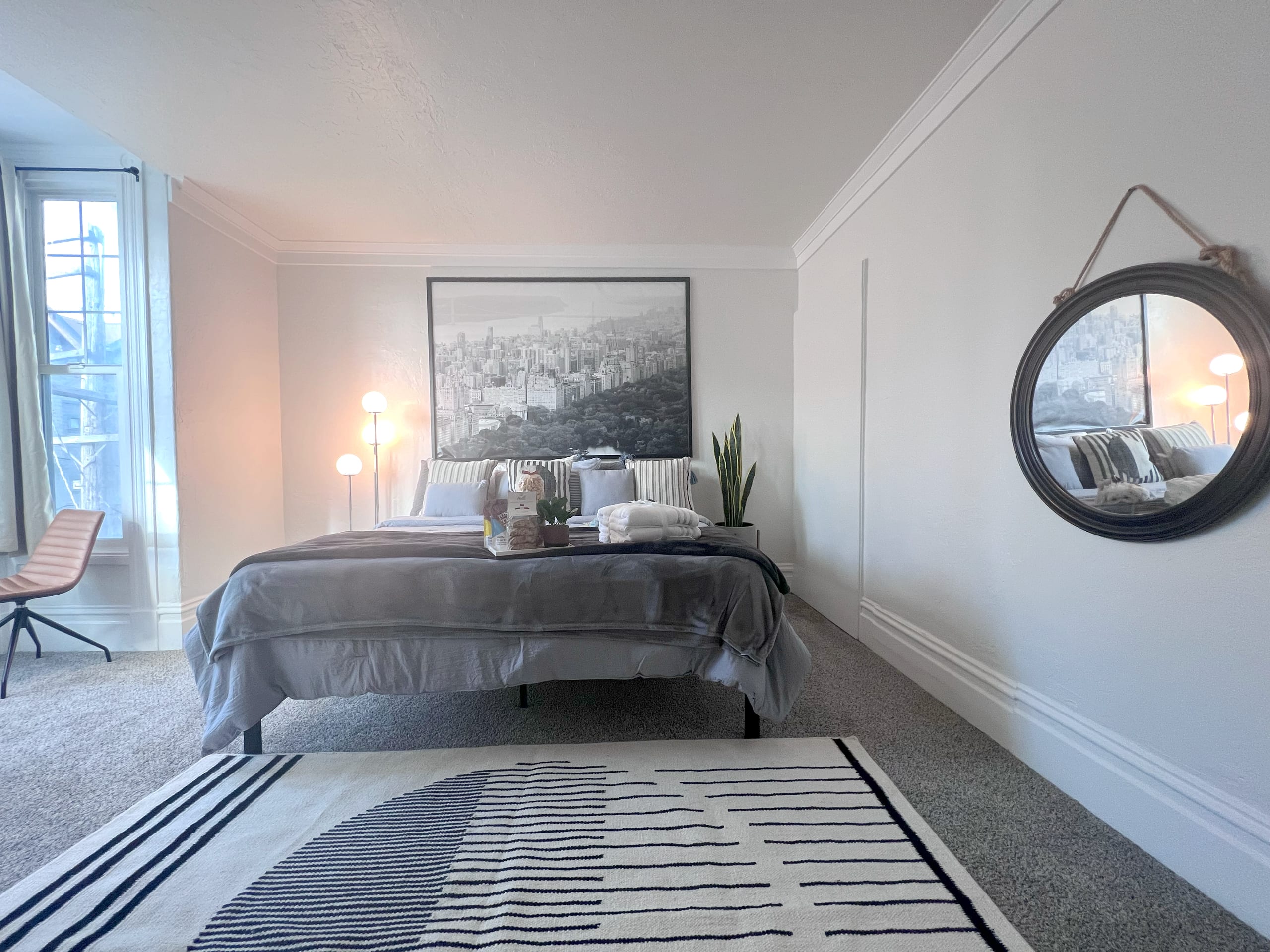 Home in San Francisco · ★4.74 · 5 bedrooms · 6 beds · 2.5 baths - Image 25
