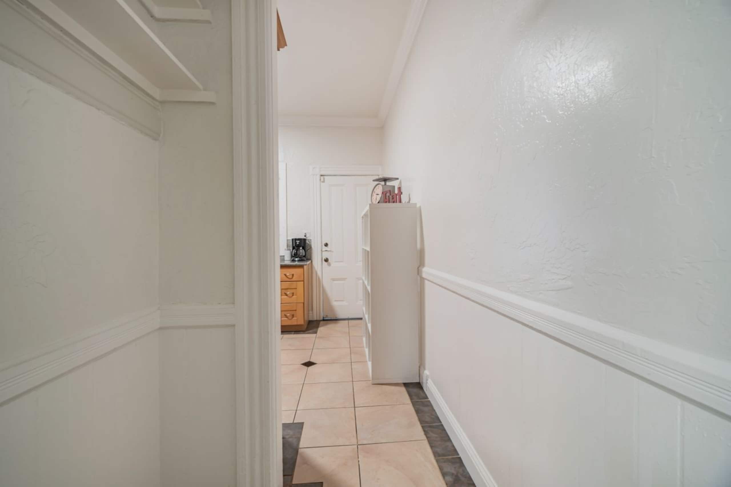 Home in San Francisco · ★4.74 · 5 bedrooms · 6 beds · 2.5 baths - Image 12