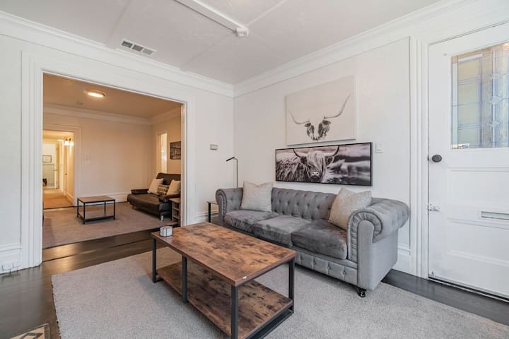 Beautiful 5 bedroom SF house. Close to everything