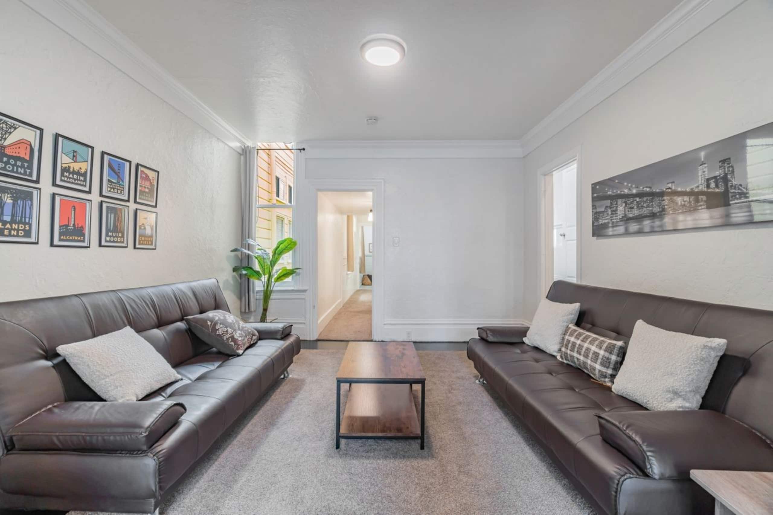 Home in San Francisco · ★4.74 · 5 bedrooms · 6 beds · 2.5 baths - Image 7