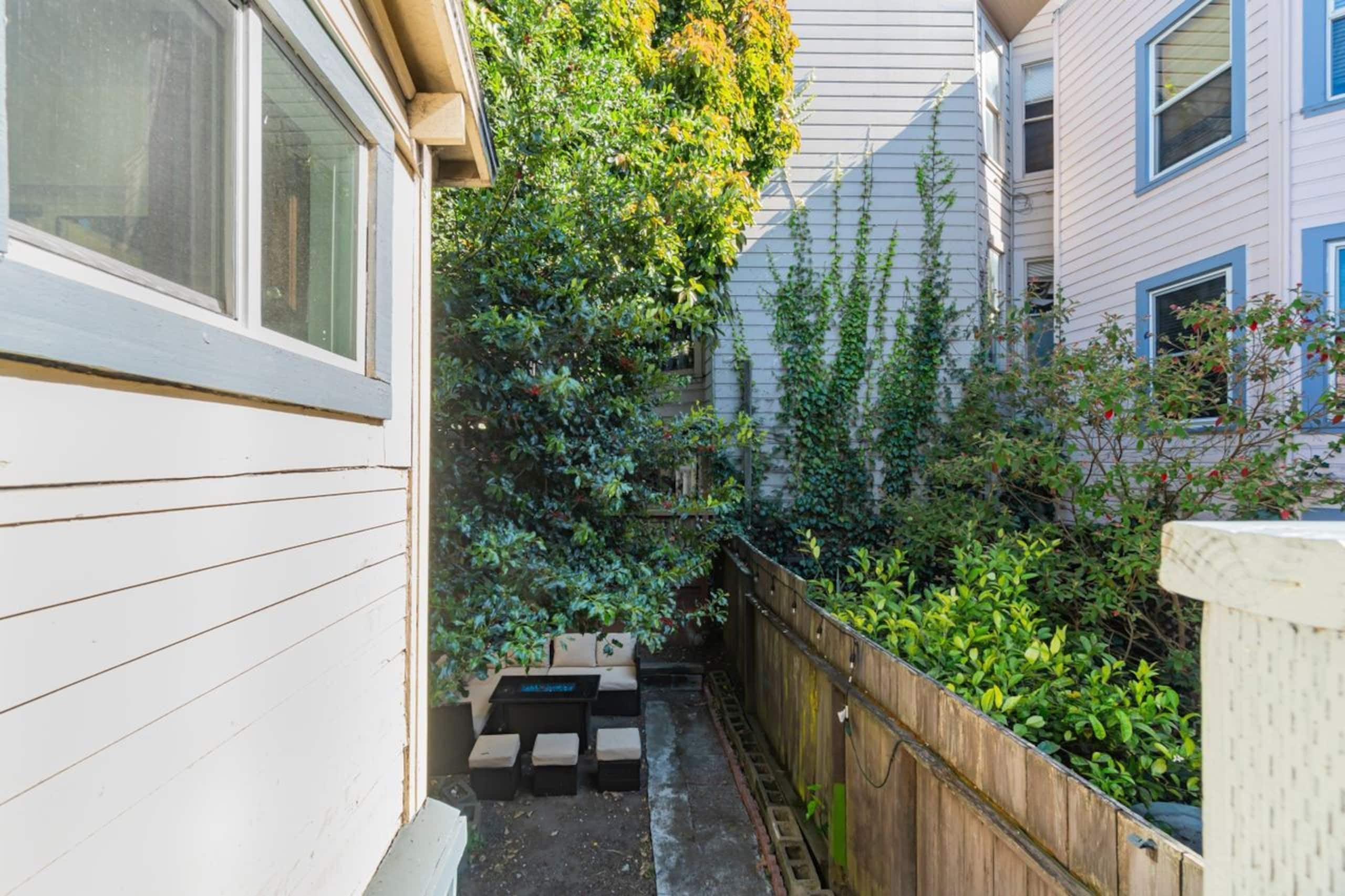 Home in San Francisco · ★4.74 · 5 bedrooms · 6 beds · 2.5 baths - Image 66