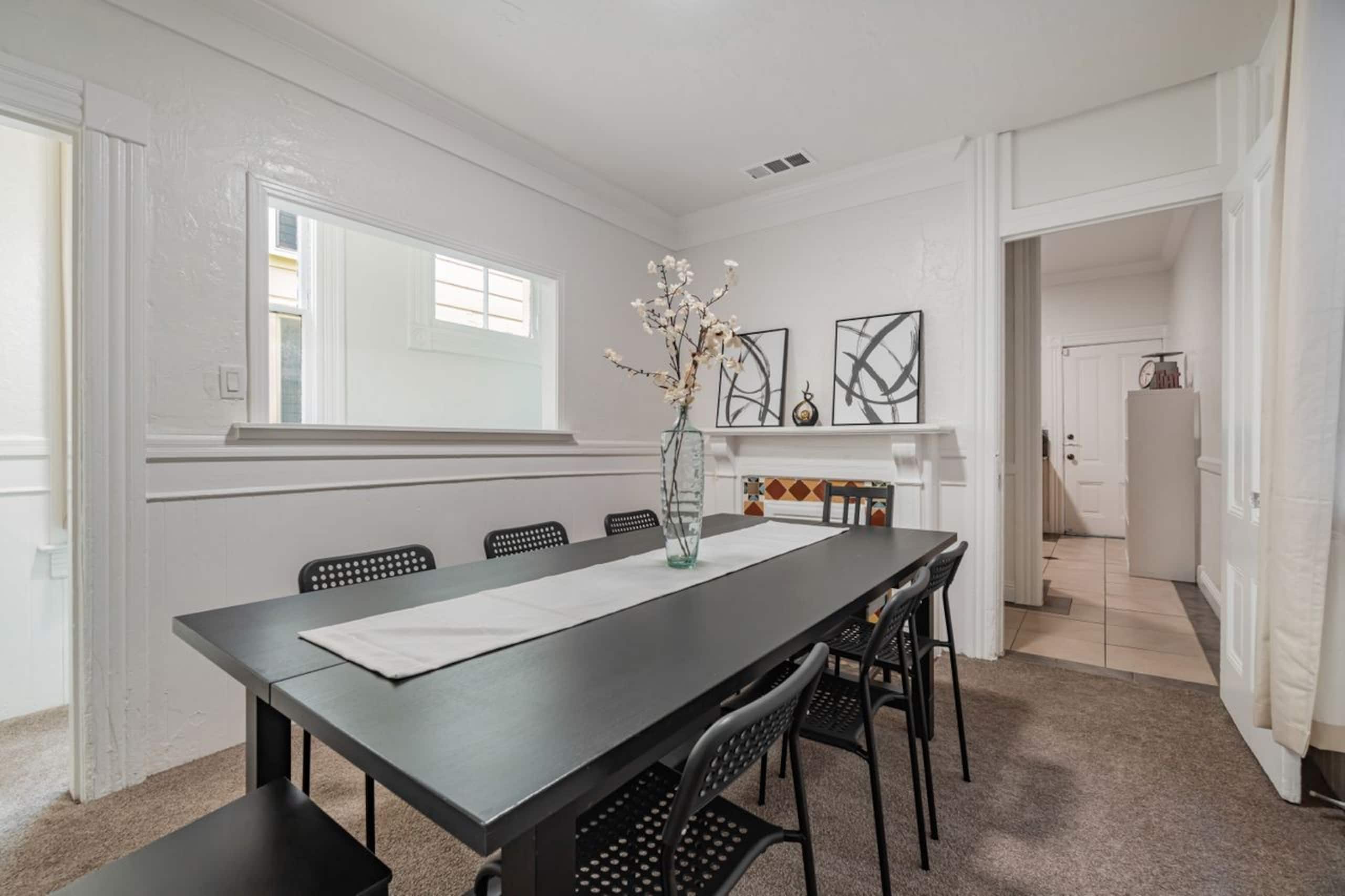 Home in San Francisco · ★4.74 · 5 bedrooms · 6 beds · 2.5 baths - Image 17
