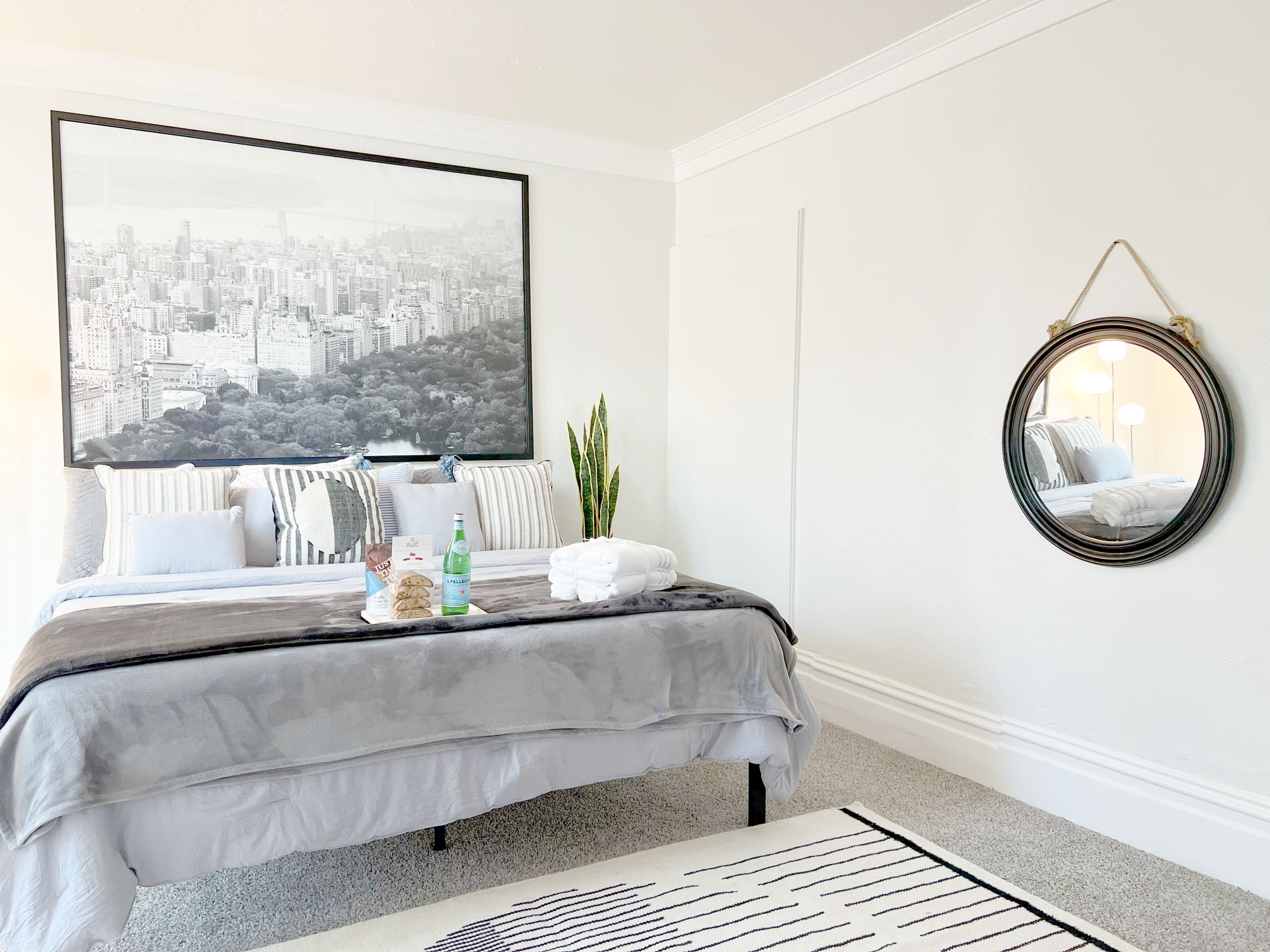 Home in San Francisco · ★4.74 · 5 bedrooms · 6 beds · 2.5 baths - Image 26