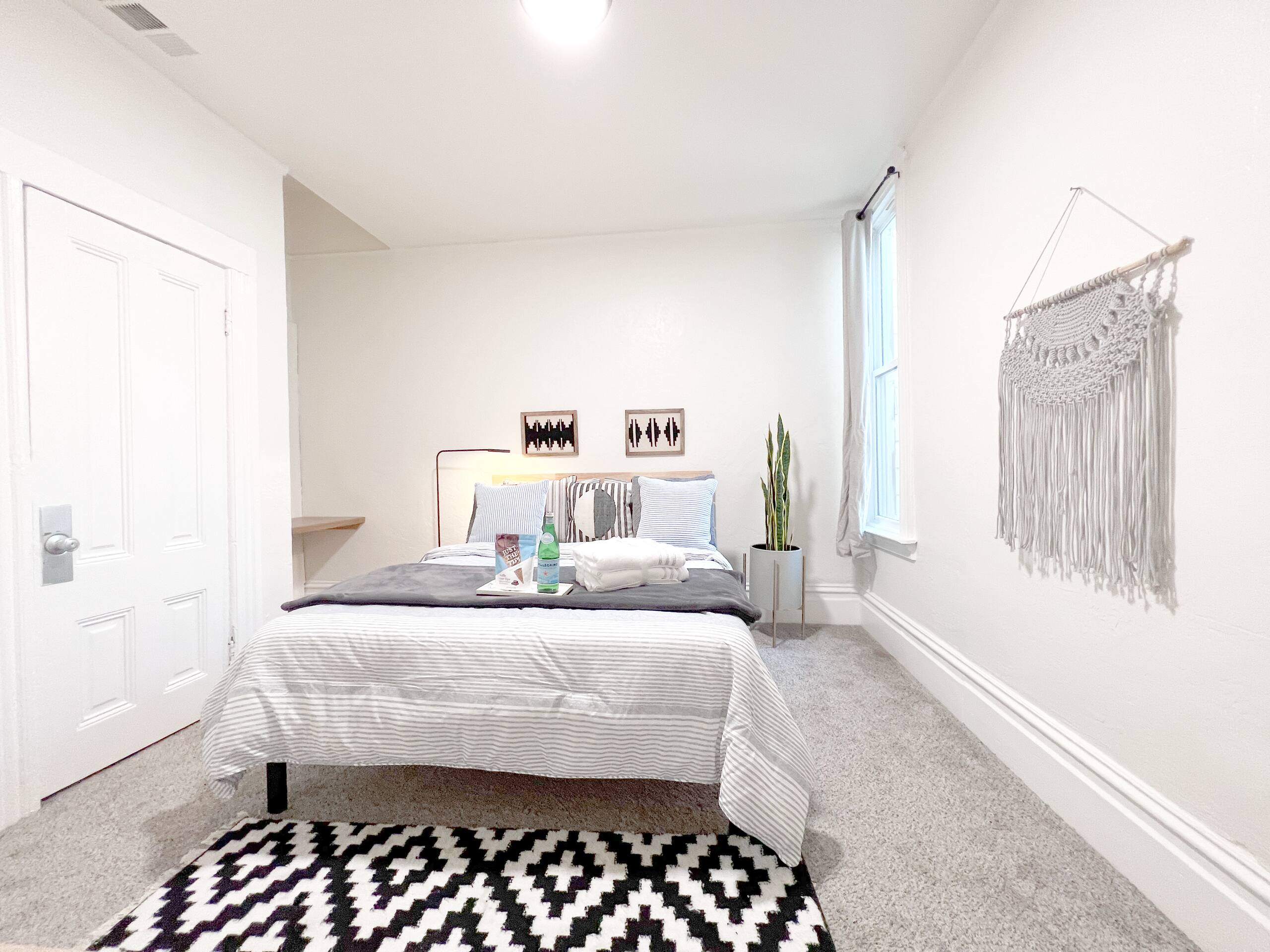 Home in San Francisco · ★4.74 · 5 bedrooms · 6 beds · 2.5 baths - Image 38