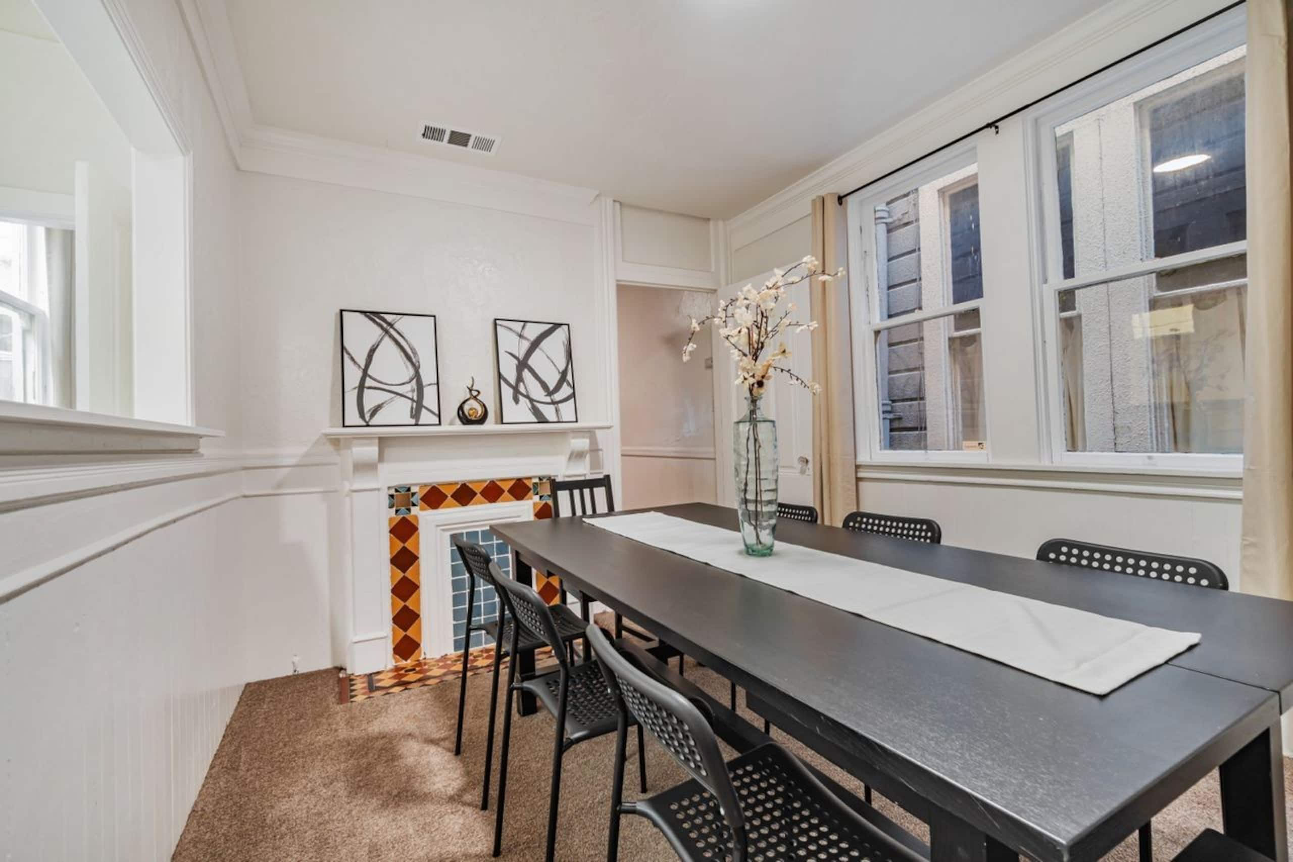 Home in San Francisco · ★4.74 · 5 bedrooms · 6 beds · 2.5 baths - Image 19