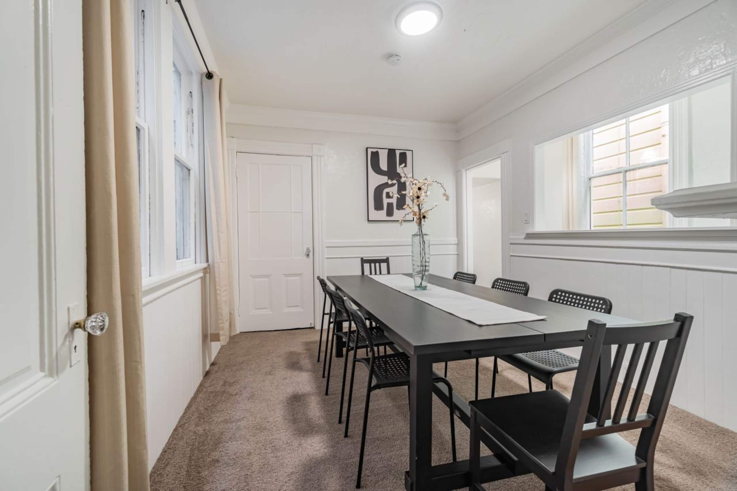 Home in San Francisco · ★4.74 · 5 bedrooms · 6 beds · 2.5 baths - Image 18