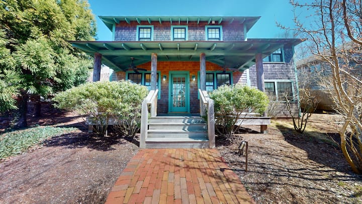 Modern 3 Bedroom Home In Provincetown - Provincetown, MA