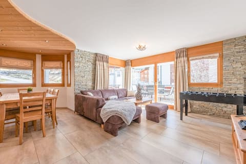 for 8 people, with a Jacuzzi, foosball and PS4