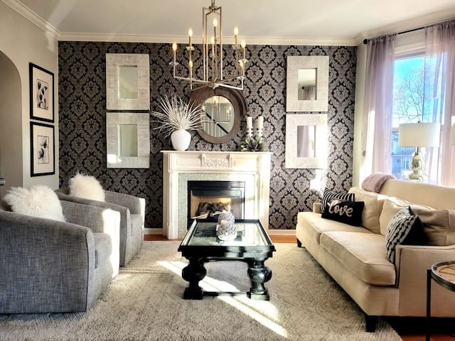 Style + Comfort | Come to the North Side